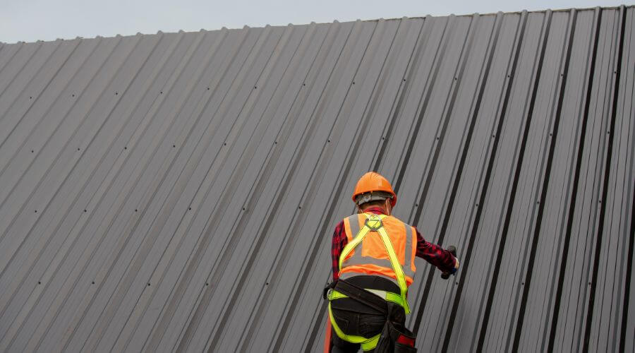 Professional residential roofers in Robertsville, OH